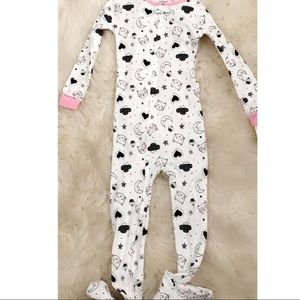 🆕NWT Carter’s one piece pj’s size 5t🆕